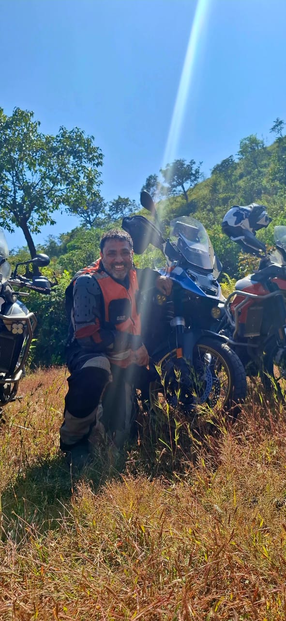 GAURAV LOBO (BMW R 1300 GS)