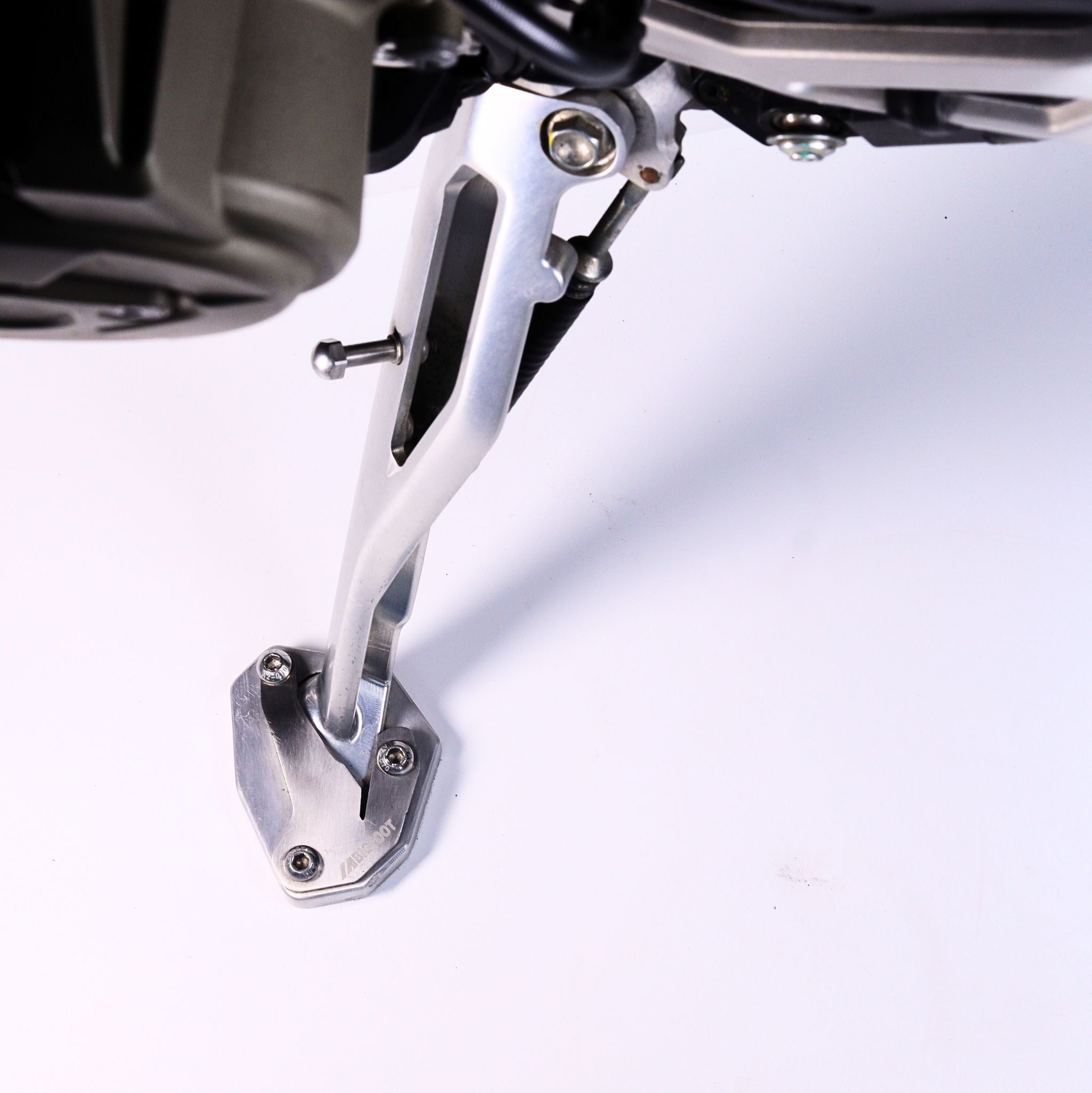 Machina Side stand extender for Ducati Panigale V2/V4 / Steet fighter V2/V4/V4S