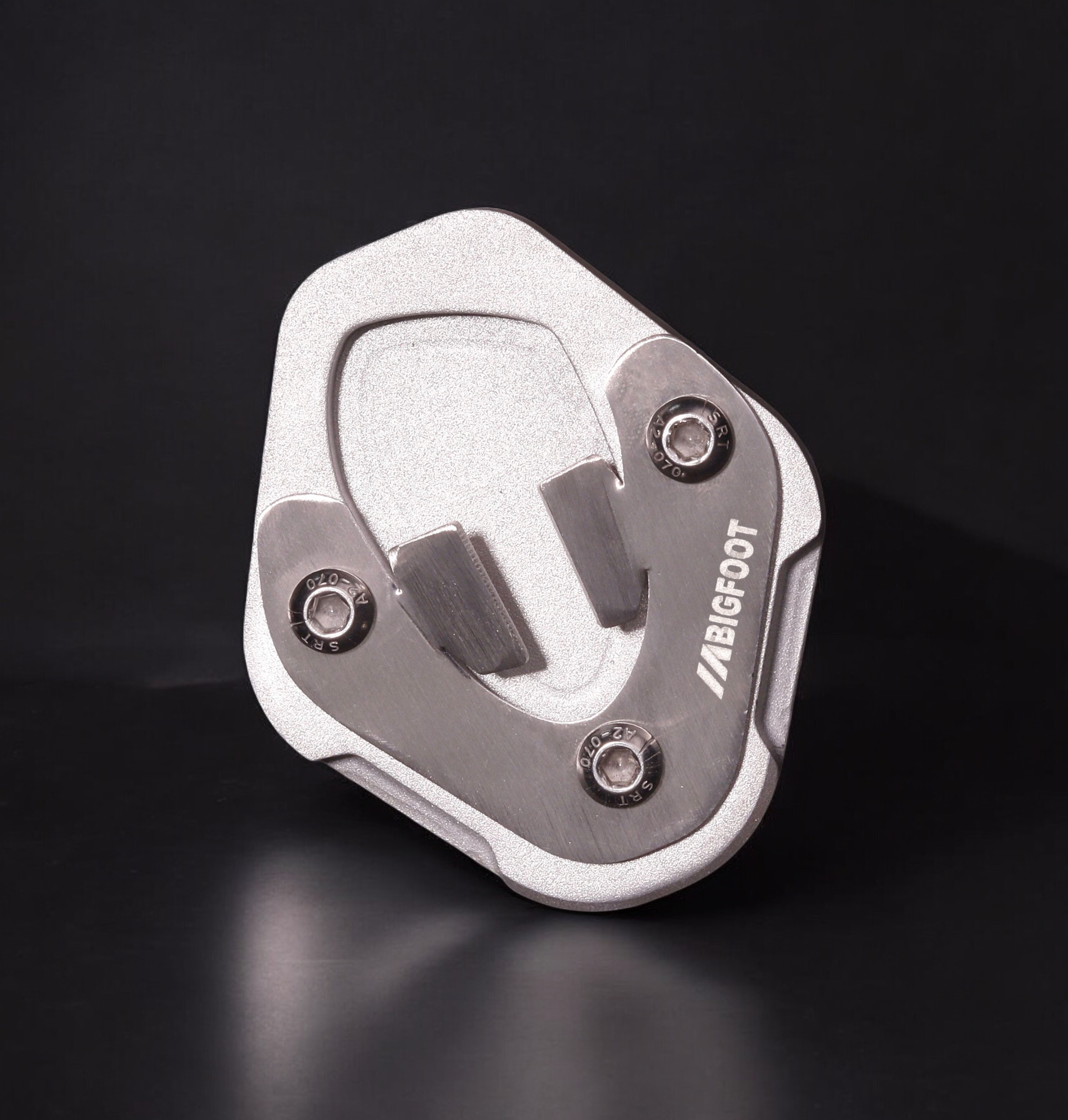 Machina Side stand extender for Triumph Daytona / StreetTriple